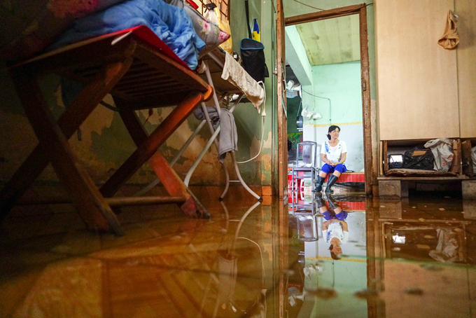 Cuộc sống trong cảnh ngập nước của những người bám trụ ở Thủ Thiêm